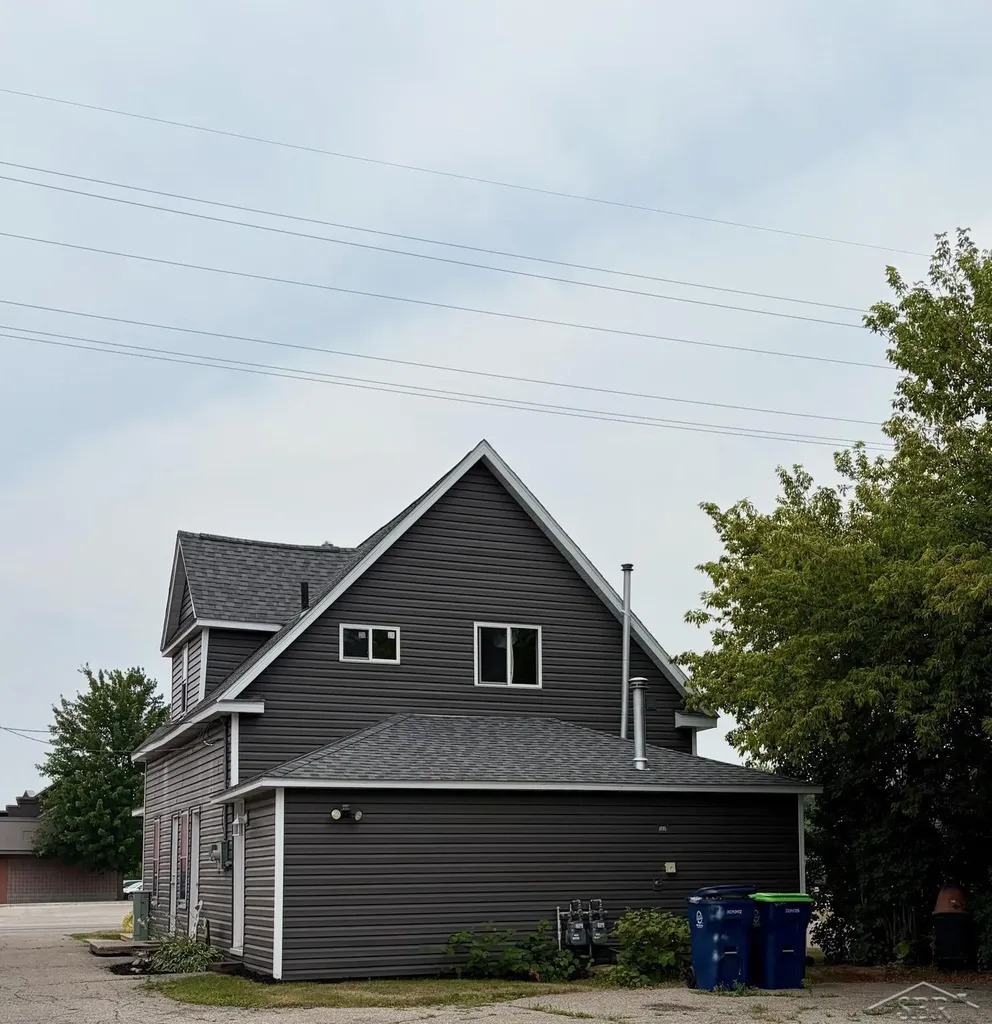 135 E Washington Street Tittabawassee Township MI 48623