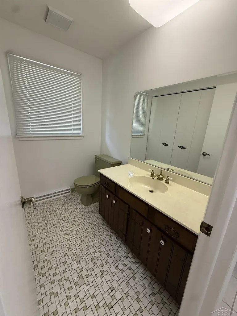 900 Canterbury Drive Saginaw Charter Township MI 48638