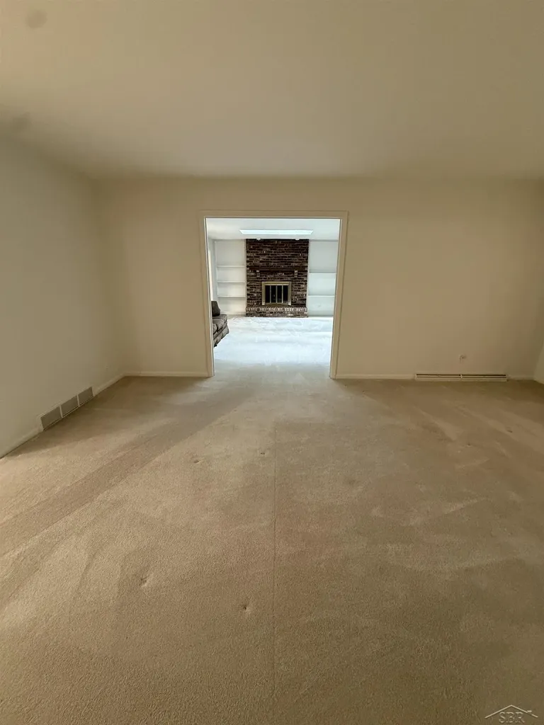 900 Canterbury Drive Saginaw Charter Township MI 48638