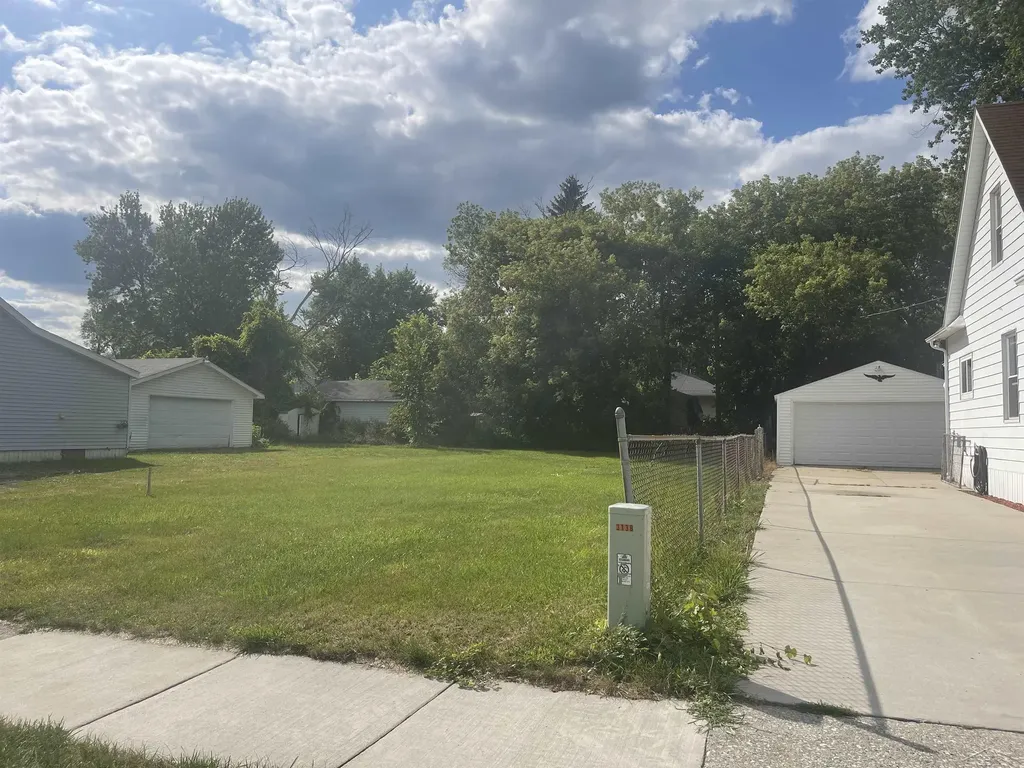 317 N Bates Street Saginaw City MI 48602
