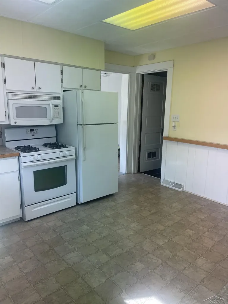 317 N Bates Street Saginaw City MI 48602