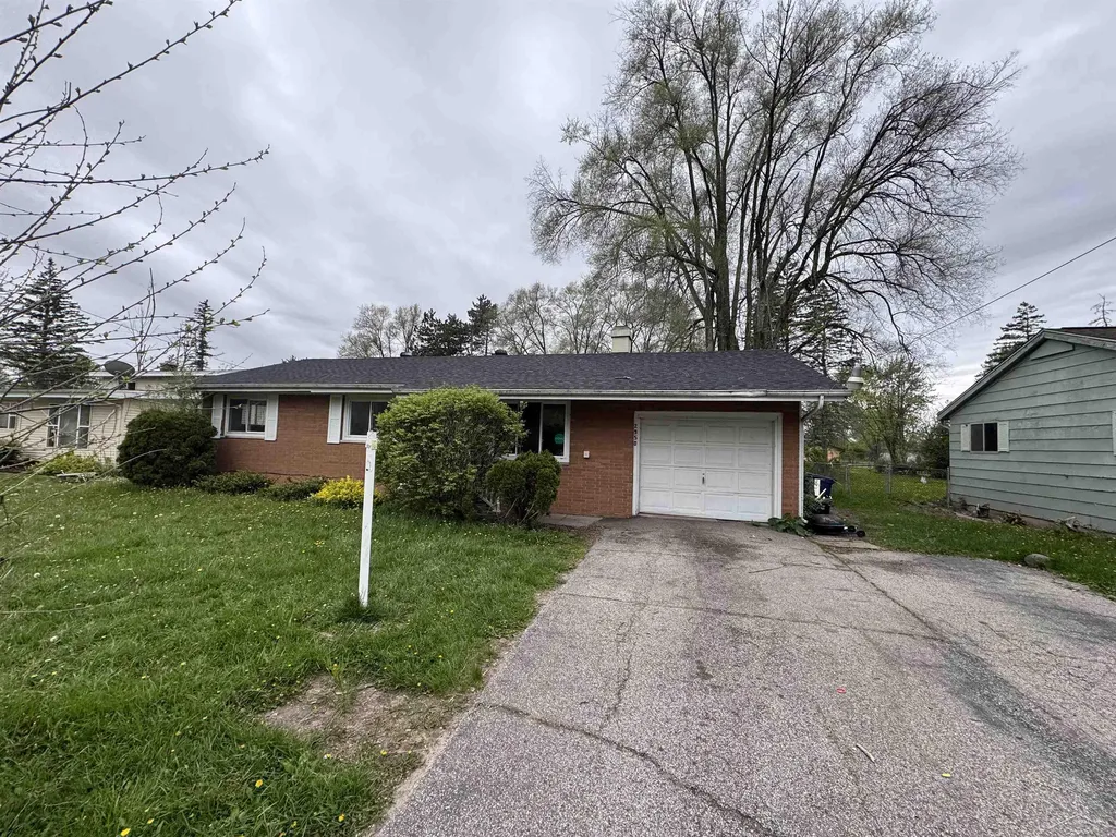 2950 Arlington Drive Buena Vista Charter Township MI 48601