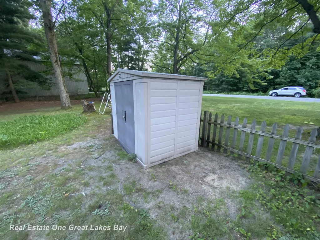 1885 S Erskine Road Richland Township MI 48626