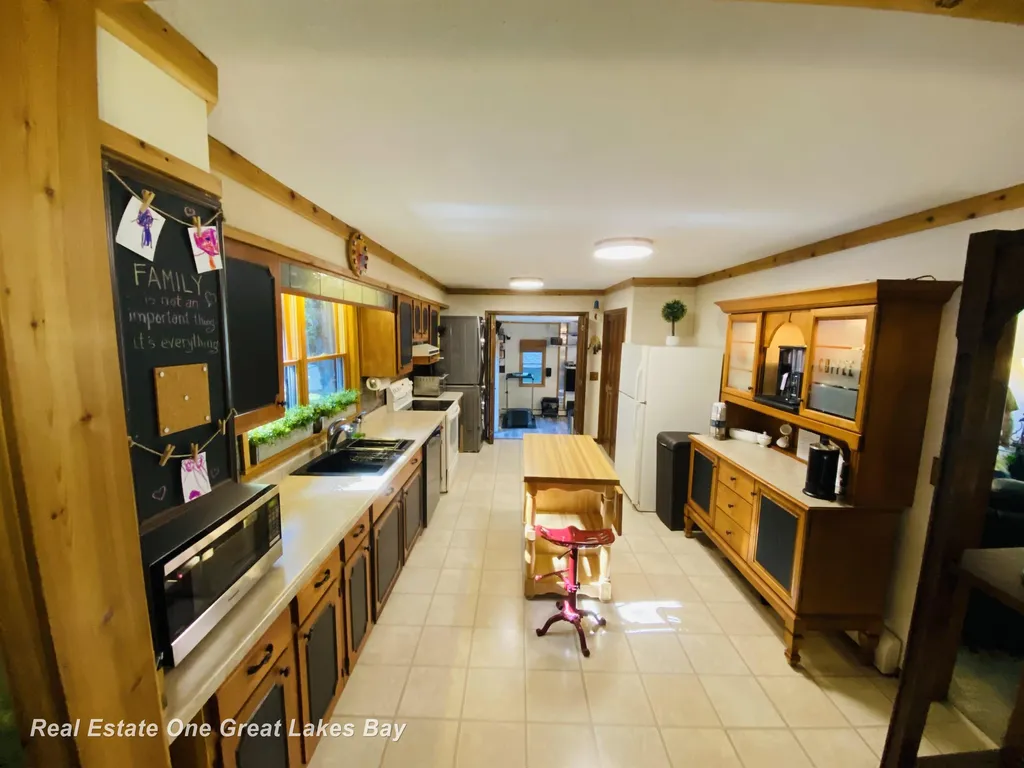 1885 S Erskine Road Richland Township MI 48626