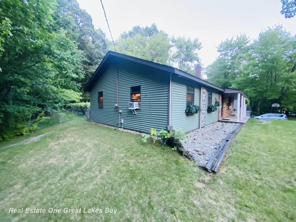 1885 S Erskine Road Richland Township MI 48626