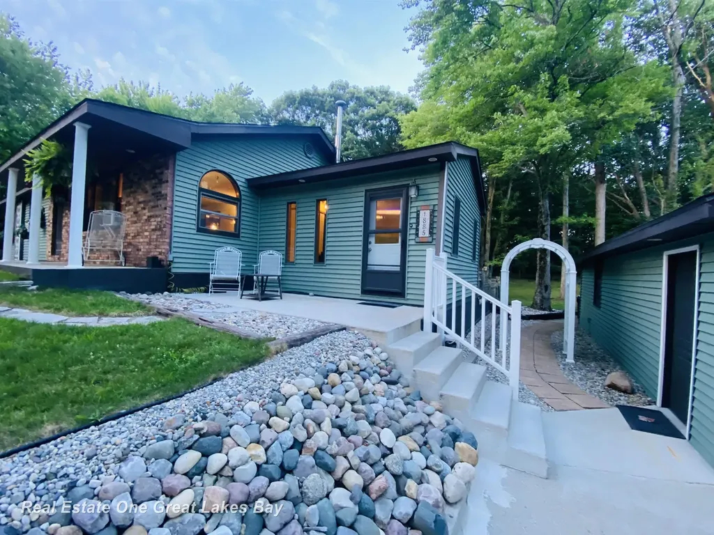 1885 S Erskine Road Richland Township MI 48626