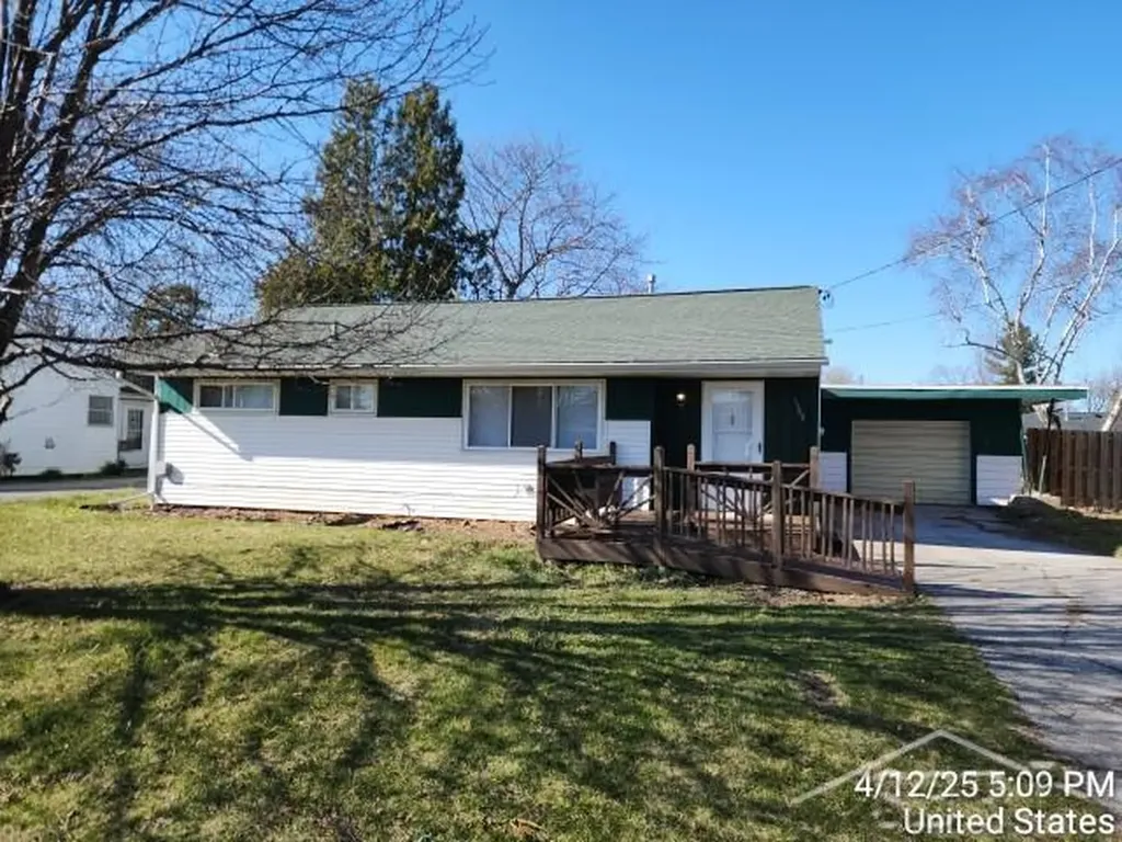 1580 Bel Air Street Carrollton Township MI 48604