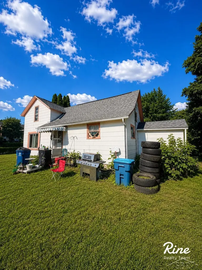42 W Main Street Mayville Village MI 48744