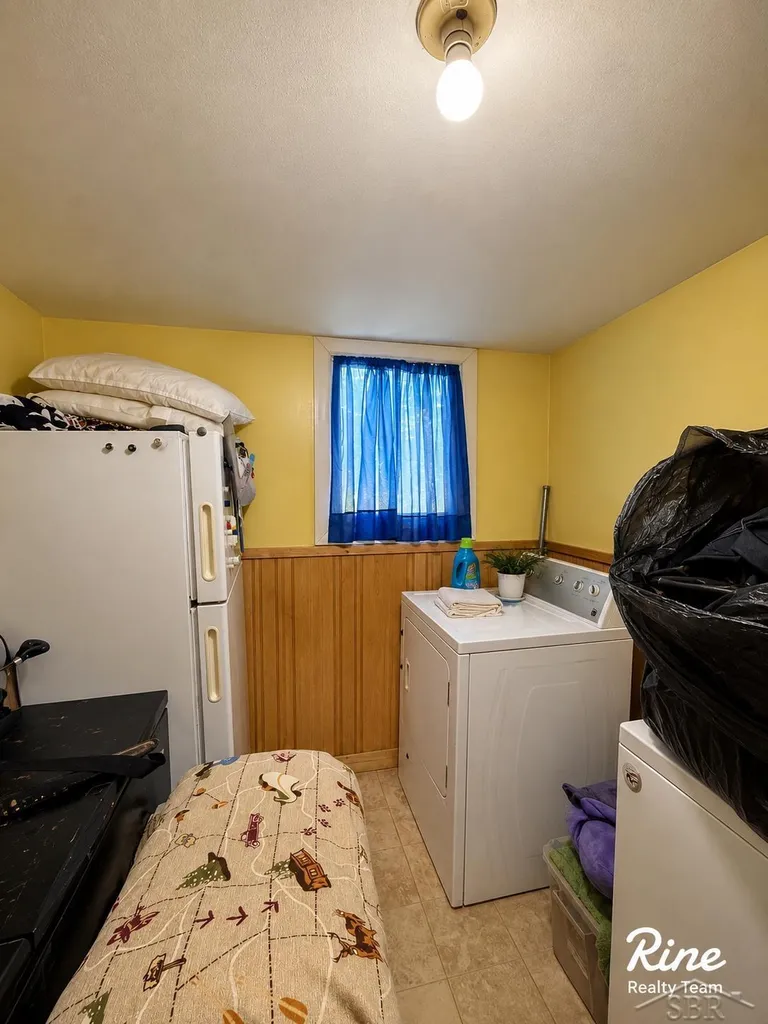 42 W Main Street Mayville Village MI 48744