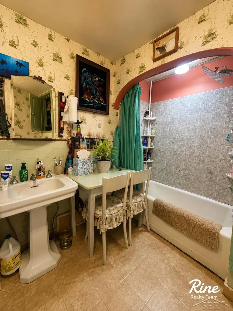 42 W Main Street Mayville Village MI 48744