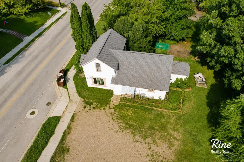 42 W Main Street Mayville Village MI 48744