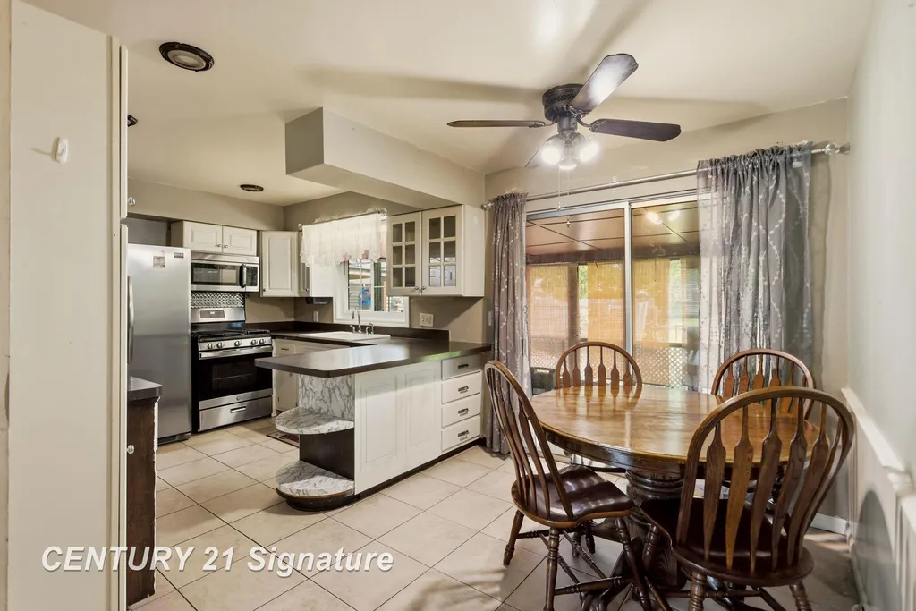2684 Kuhlman Drive Saginaw Charter Township MI 48603