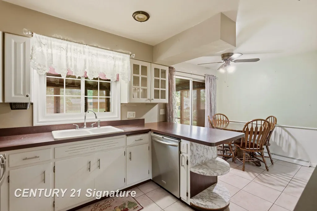2684 Kuhlman Drive Saginaw Charter Township MI 48603
