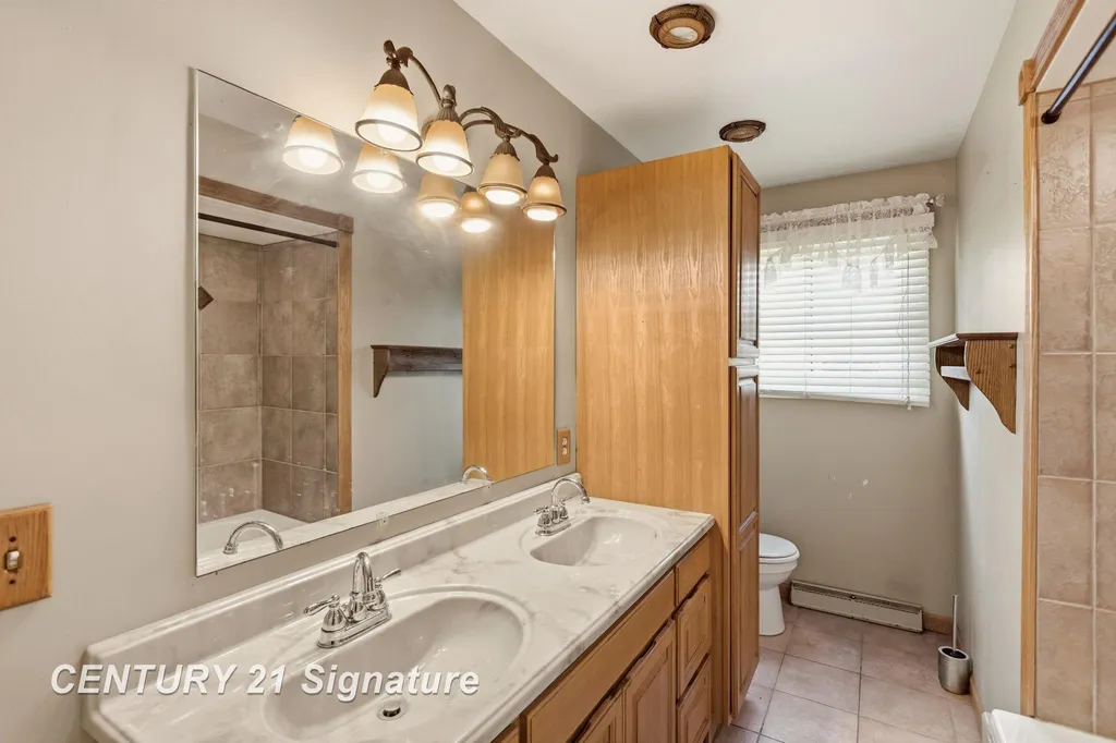2684 Kuhlman Drive Saginaw Charter Township MI 48603