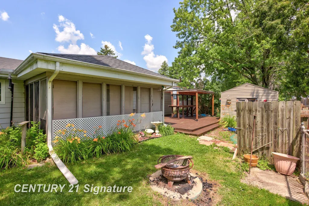 2684 Kuhlman Drive Saginaw Charter Township MI 48603