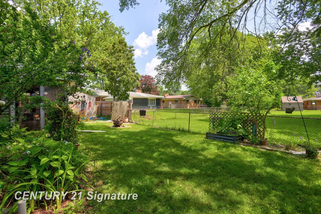 2684 Kuhlman Drive Saginaw Charter Township MI 48603