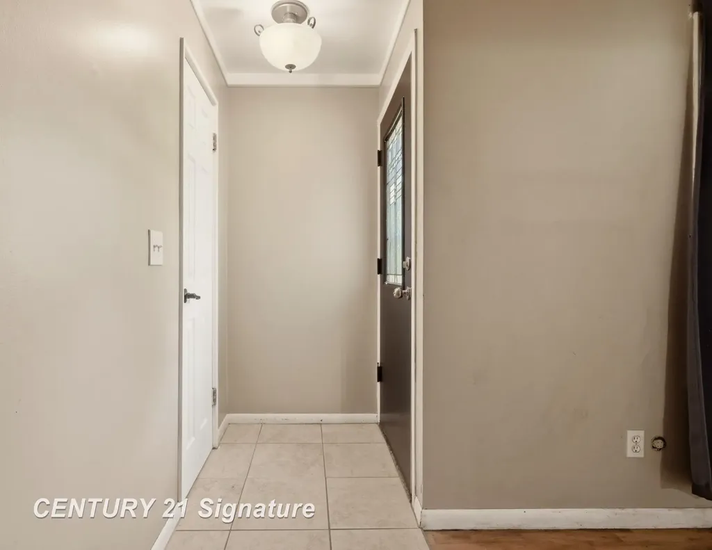 2684 Kuhlman Drive Saginaw Charter Township MI 48603
