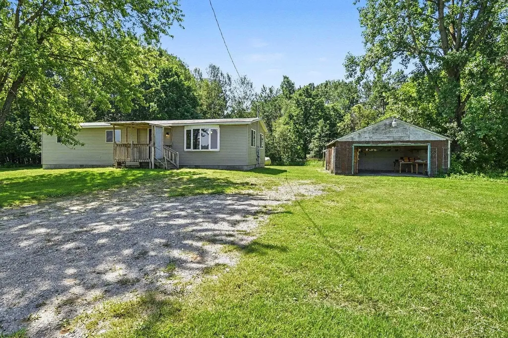4300 Pinconning Road Bentley Township MI 48652