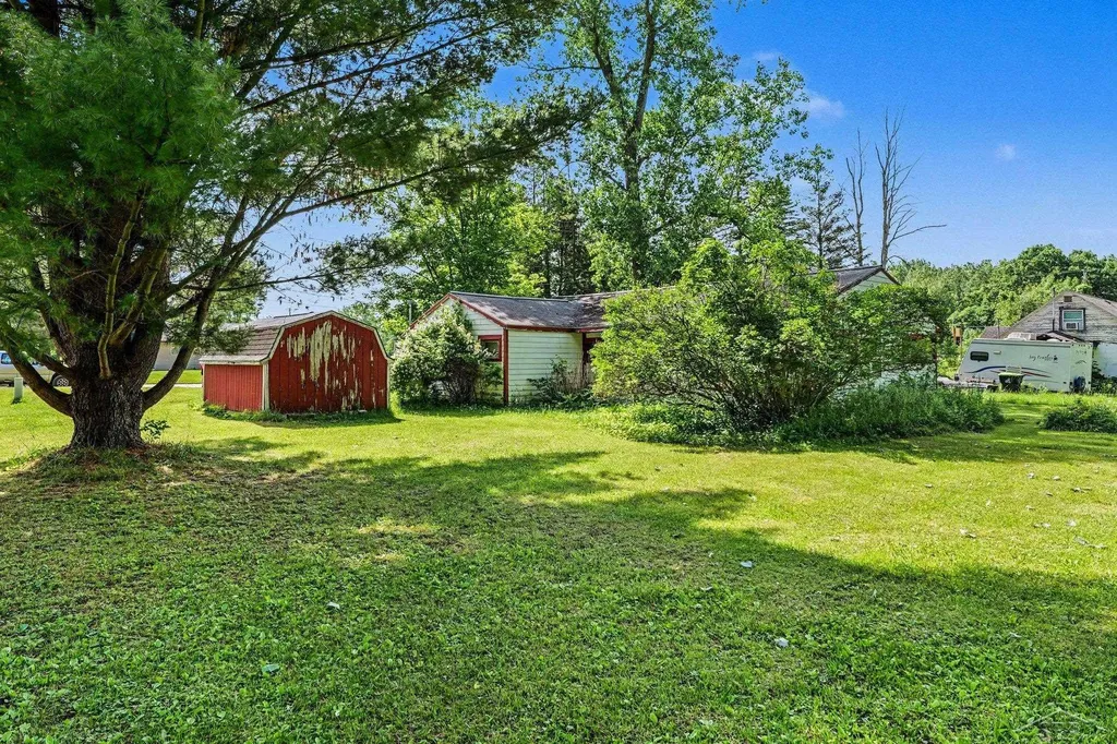 15 Welch Drive Midland City MI 48640