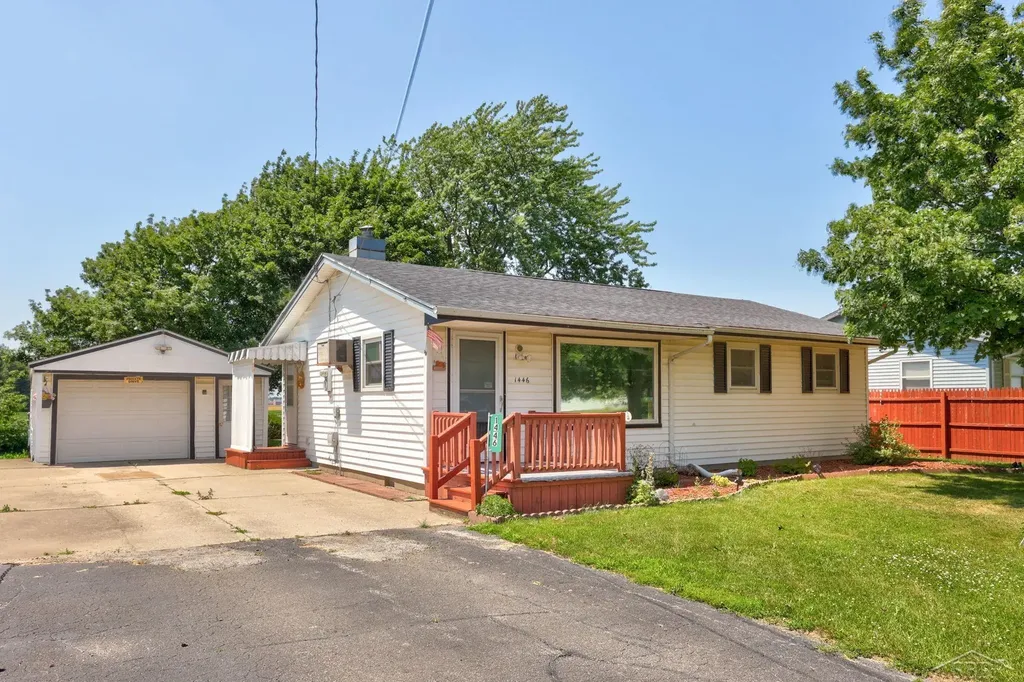 1446 S Airport Road Buena Vista Charter Township MI 48601