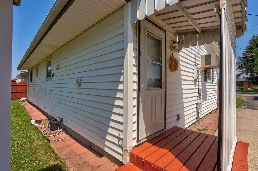 1446 S Airport Road Buena Vista Charter Township MI 48601