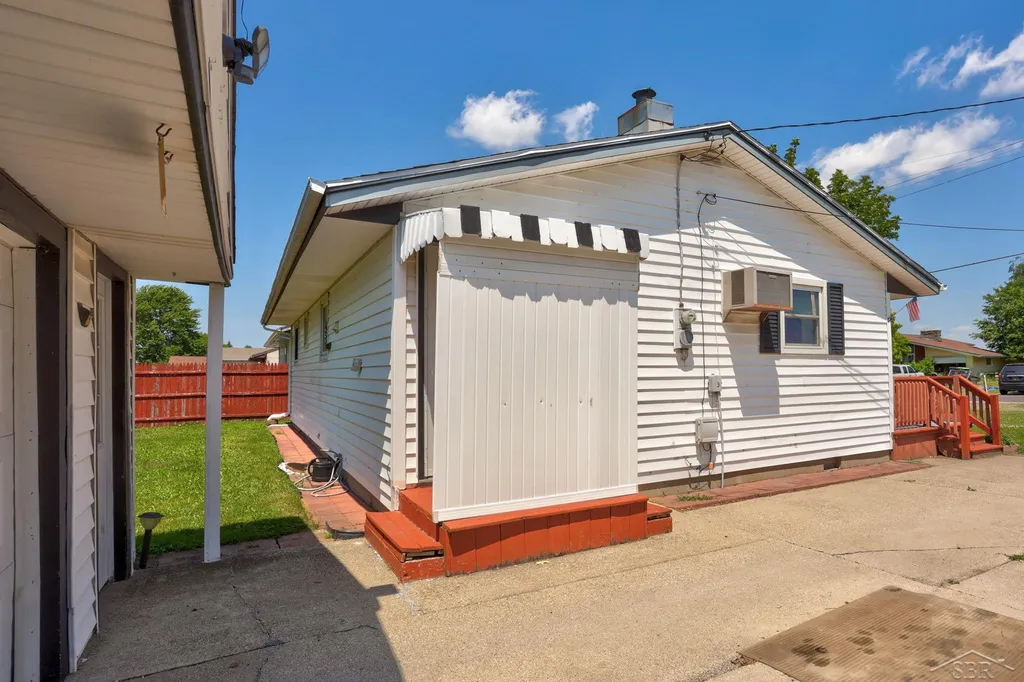 1446 S Airport Road Buena Vista Charter Township MI 48601