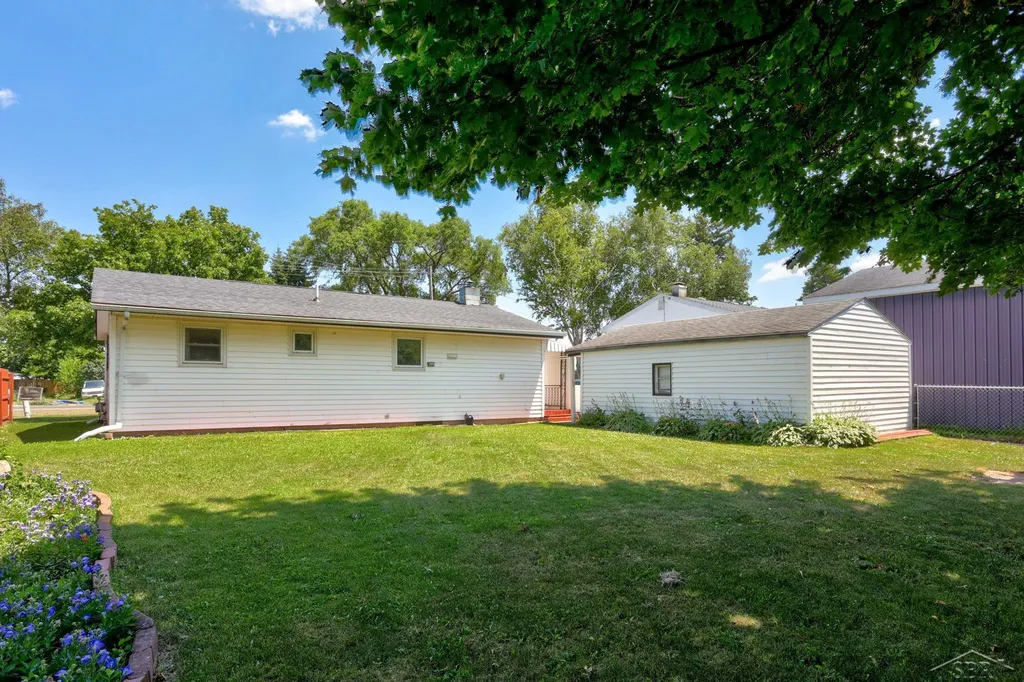 1446 S Airport Road Buena Vista Charter Township MI 48601