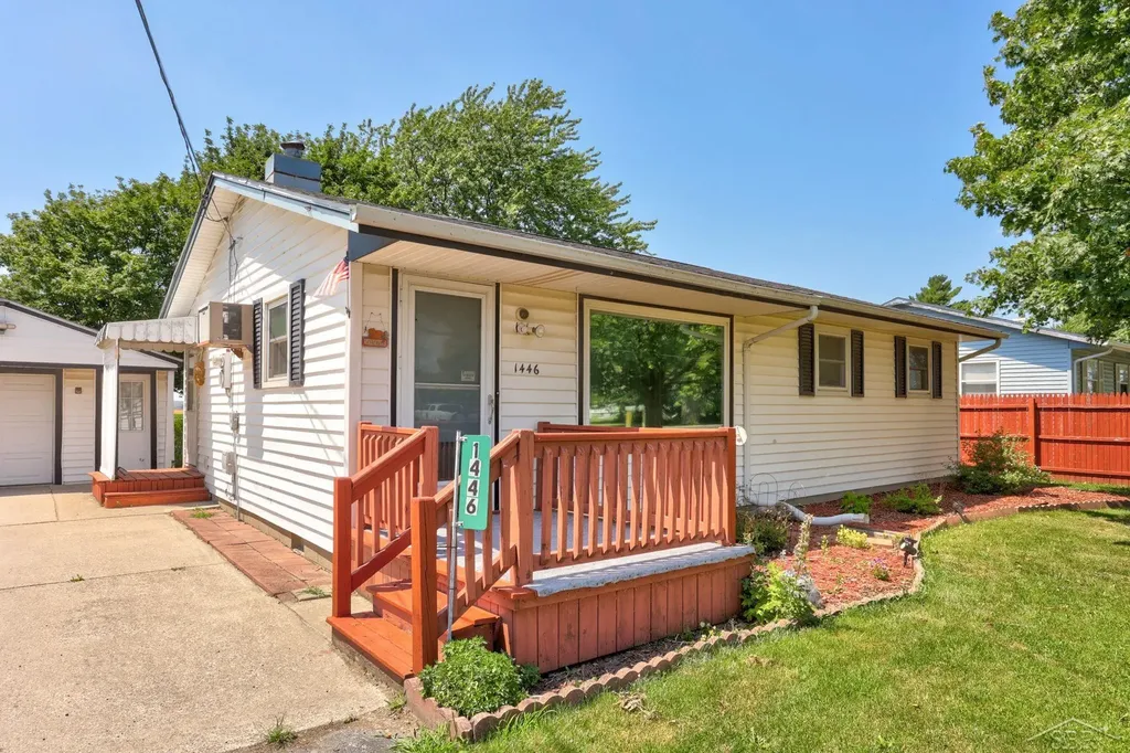 1446 S Airport Road Buena Vista Charter Township MI 48601