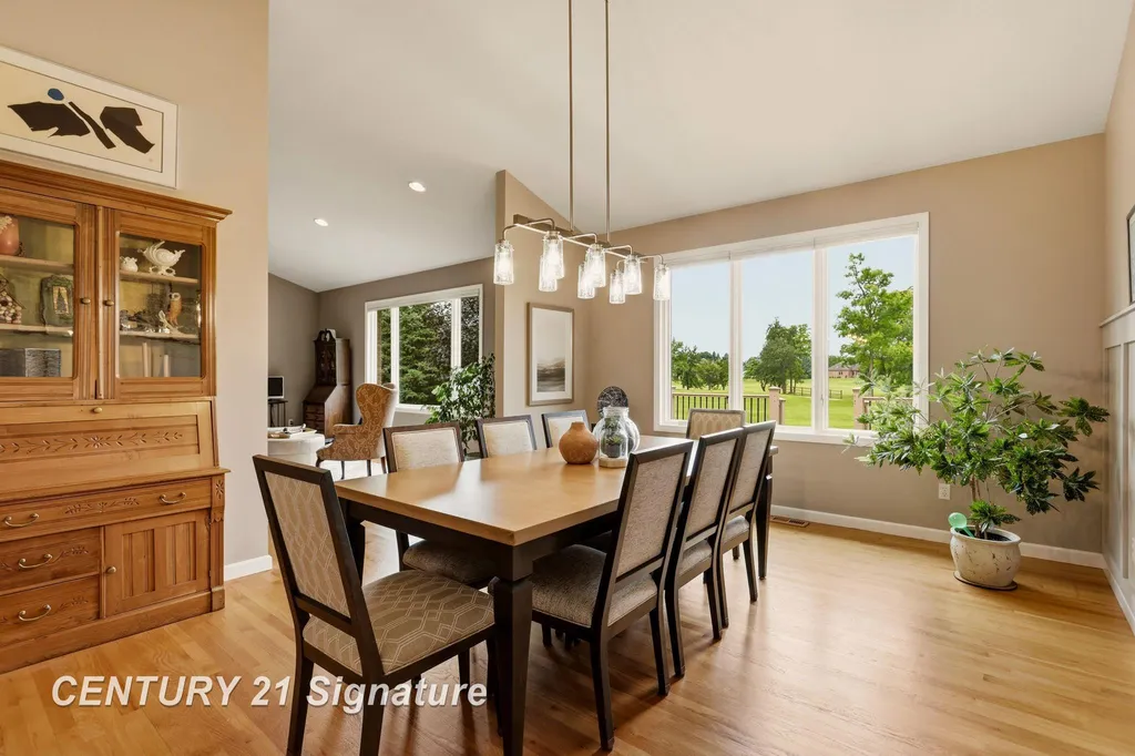 77 Sawmill Creek Trail Saginaw Charter Township MI 48603