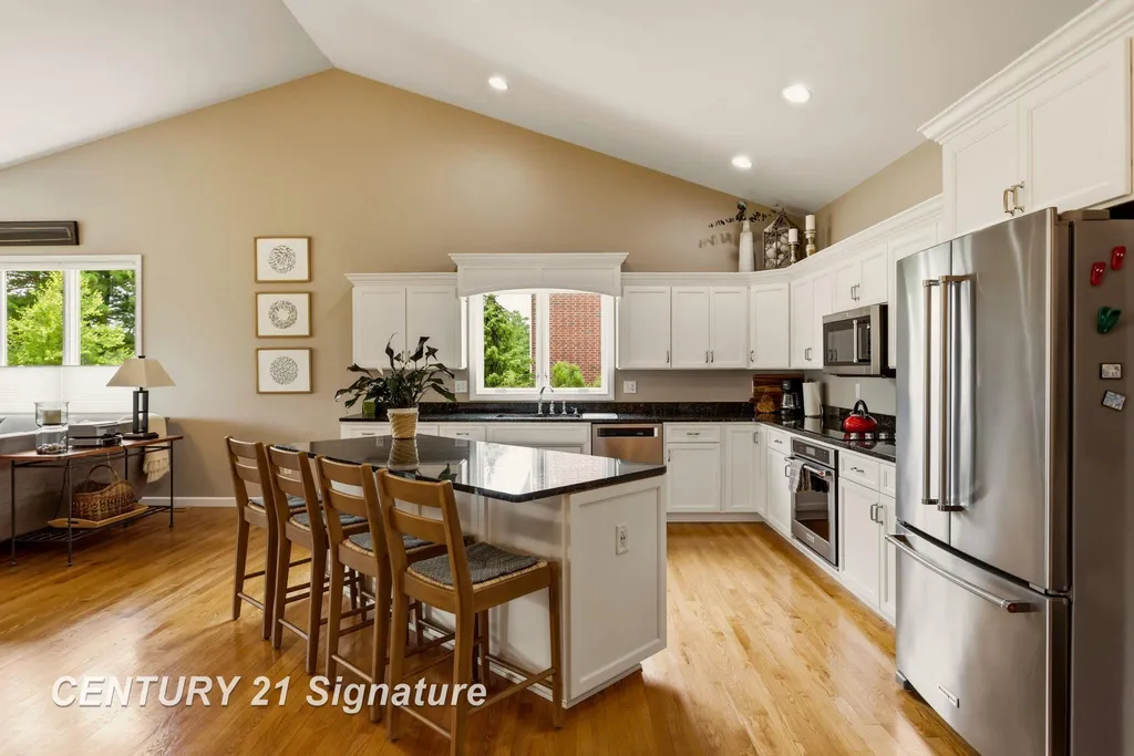 77 Sawmill Creek Trail Saginaw Charter Township MI 48603