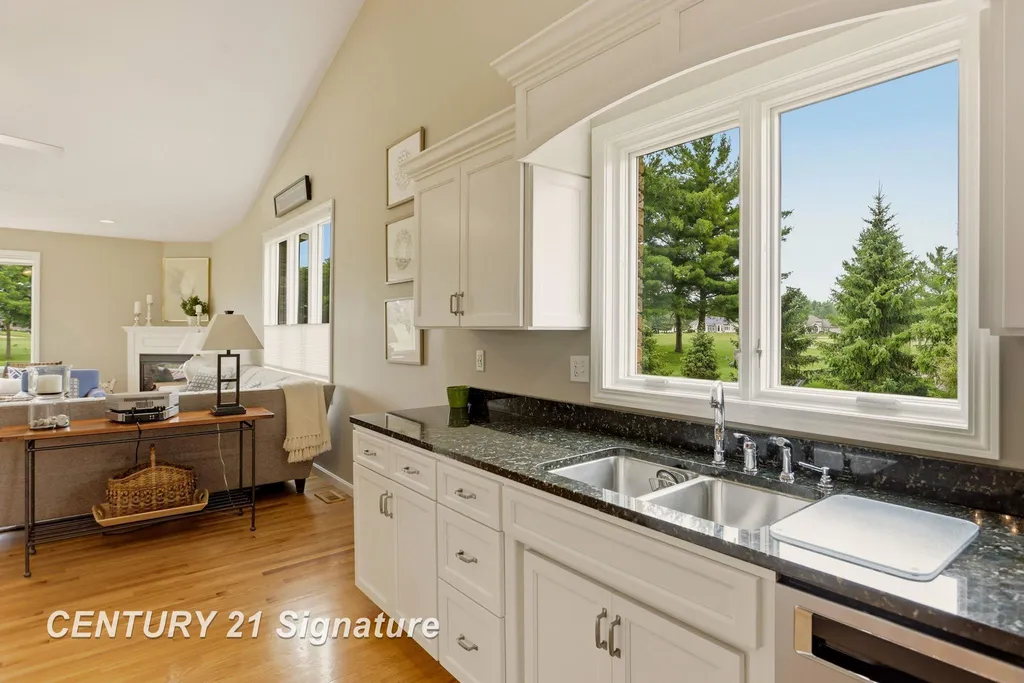 77 Sawmill Creek Trail Saginaw Charter Township MI 48603