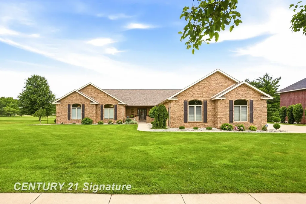 77 Sawmill Creek Trail Saginaw Charter Township MI 48603