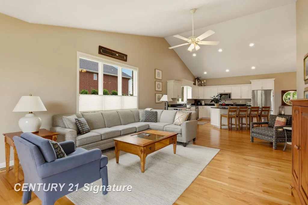 77 Sawmill Creek Trail Saginaw Charter Township MI 48603