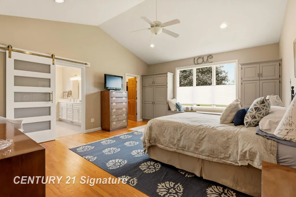 77 Sawmill Creek Trail Saginaw Charter Township MI 48603