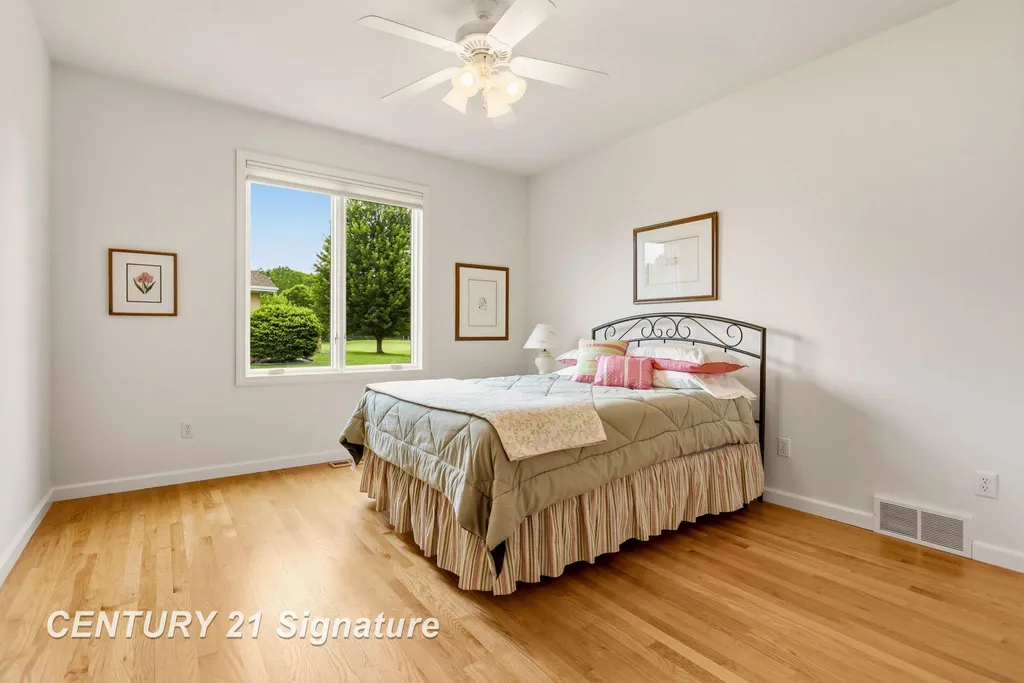77 Sawmill Creek Trail Saginaw Charter Township MI 48603