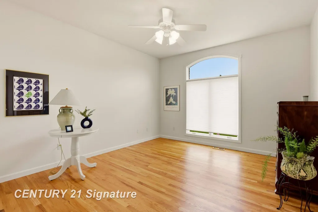 77 Sawmill Creek Trail Saginaw Charter Township MI 48603
