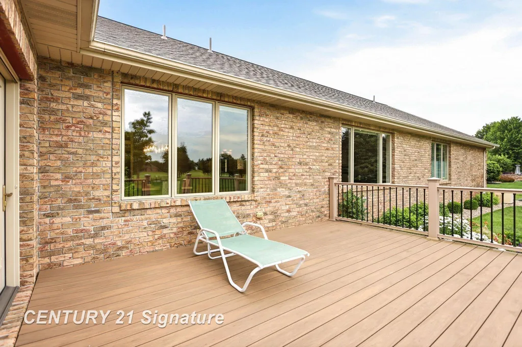 77 Sawmill Creek Trail Saginaw Charter Township MI 48603