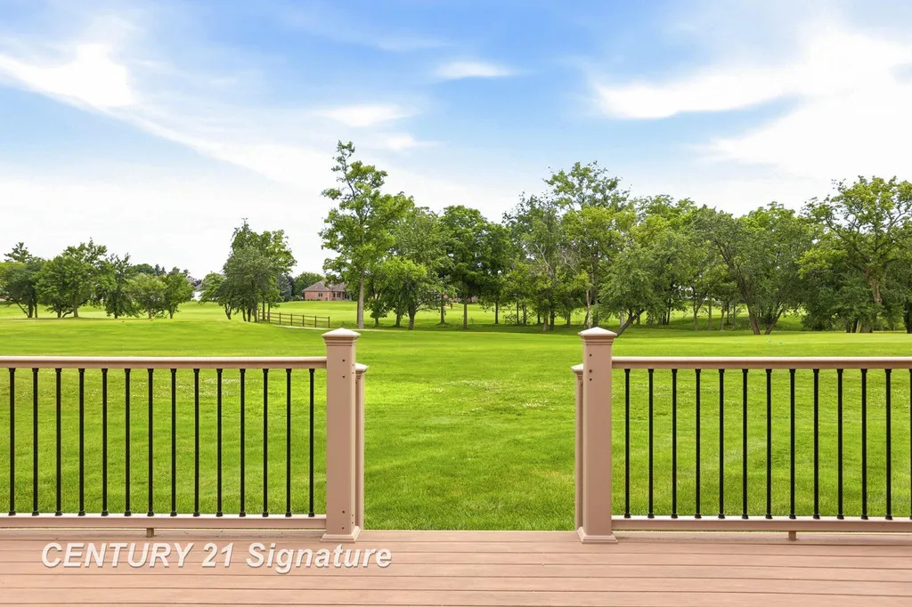 77 Sawmill Creek Trail Saginaw Charter Township MI 48603