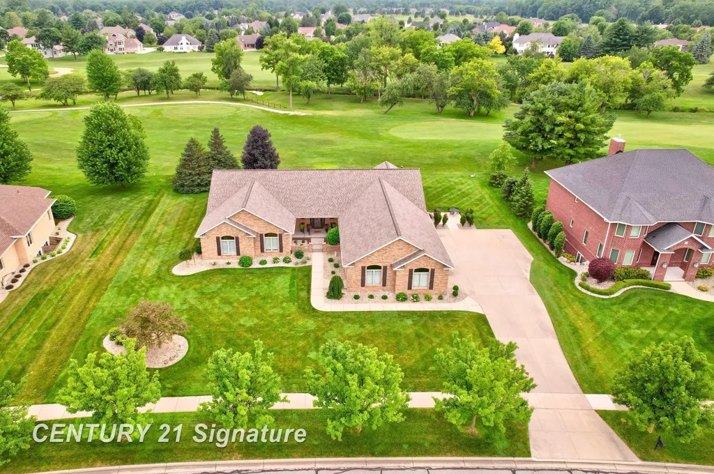 77 Sawmill Creek Trail Saginaw Charter Township MI 48603