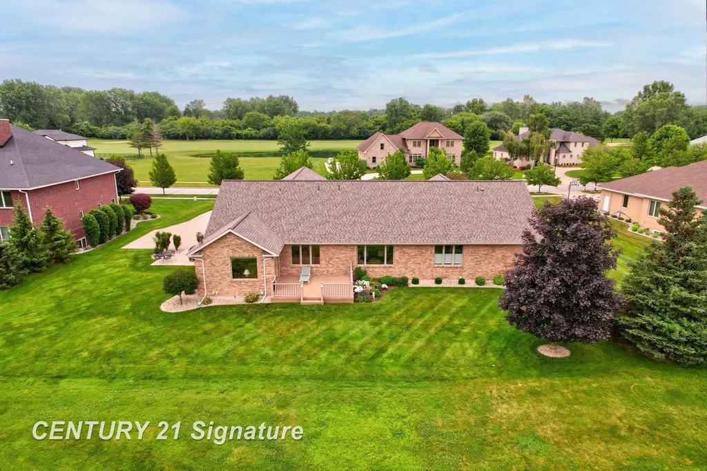77 Sawmill Creek Trail Saginaw Charter Township MI 48603
