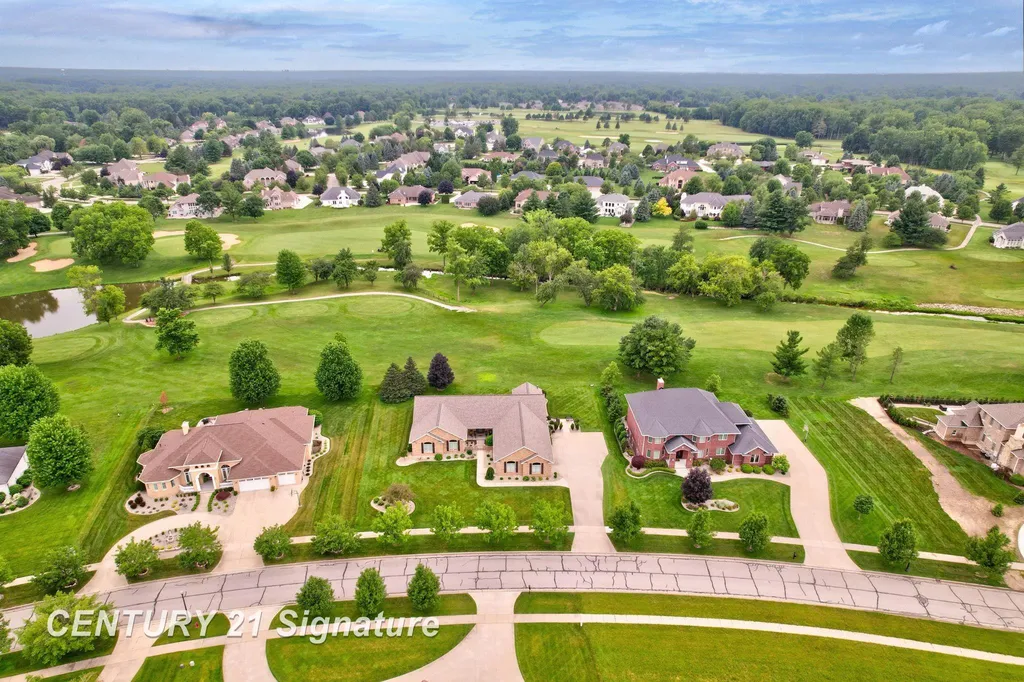 77 Sawmill Creek Trail Saginaw Charter Township MI 48603