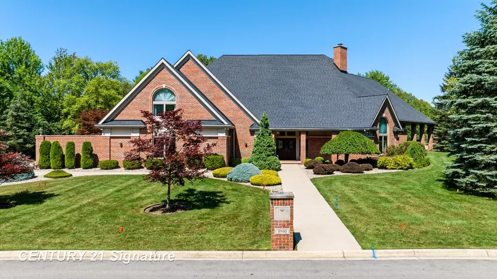 5590 Pine Gate Drive Saginaw Charter Township MI 48603