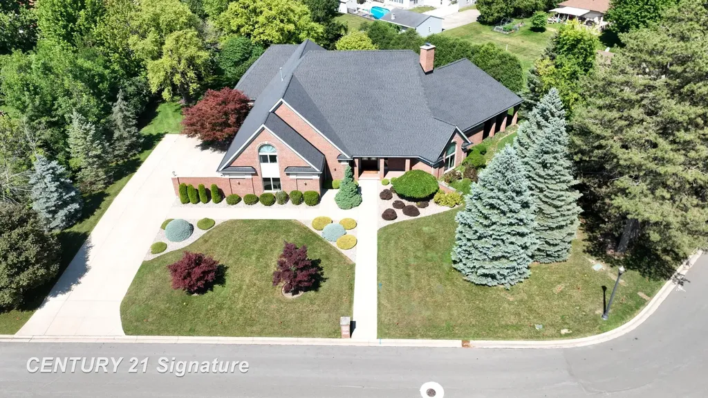 5590 Pine Gate Drive Saginaw Charter Township MI 48603