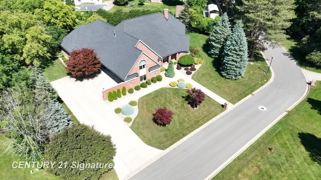 5590 Pine Gate Drive Saginaw Charter Township MI 48603