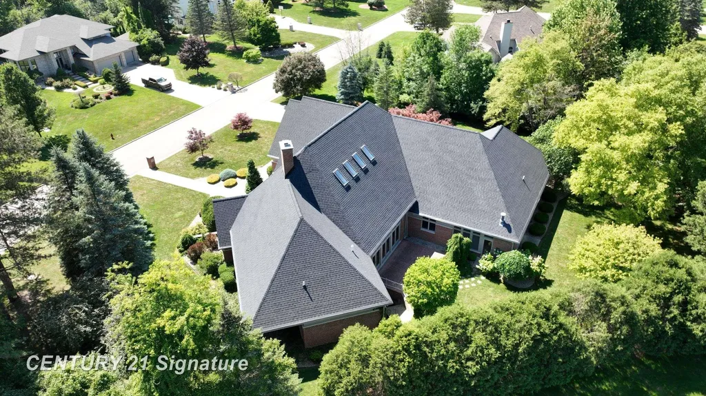 5590 Pine Gate Drive Saginaw Charter Township MI 48603