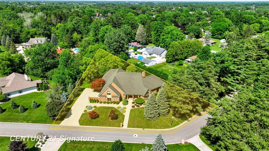 5590 Pine Gate Drive Saginaw Charter Township MI 48603