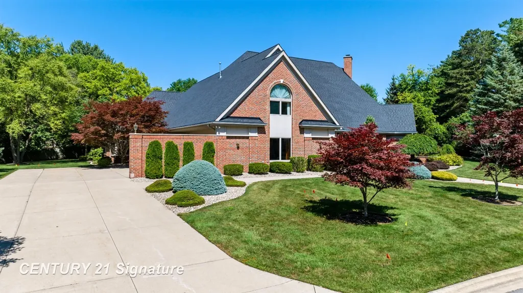 5590 Pine Gate Drive Saginaw Charter Township MI 48603