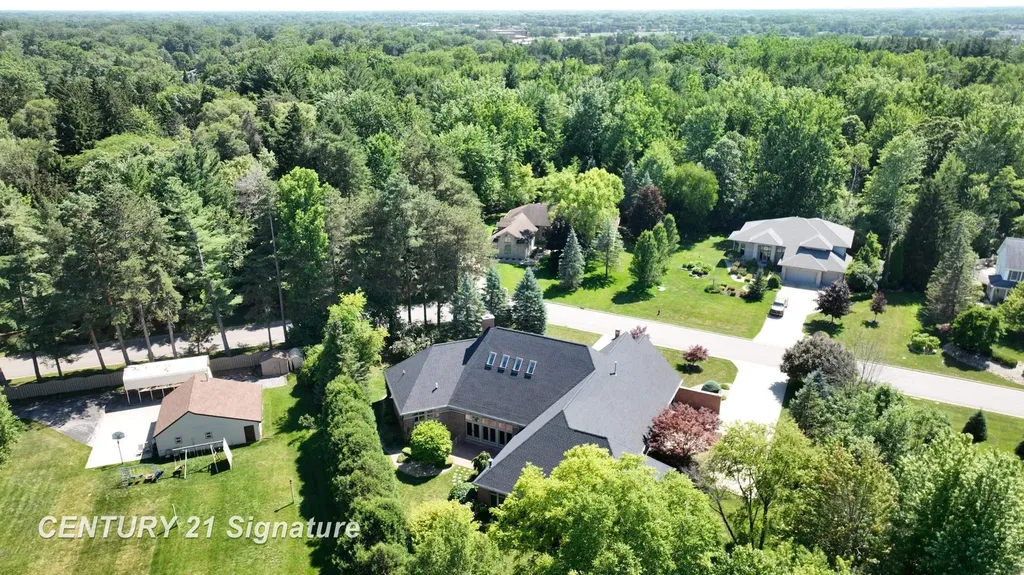 5590 Pine Gate Drive Saginaw Charter Township MI 48603