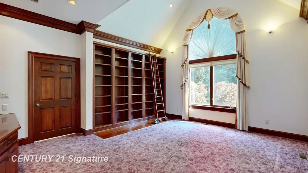 5590 Pine Gate Drive Saginaw Charter Township MI 48603