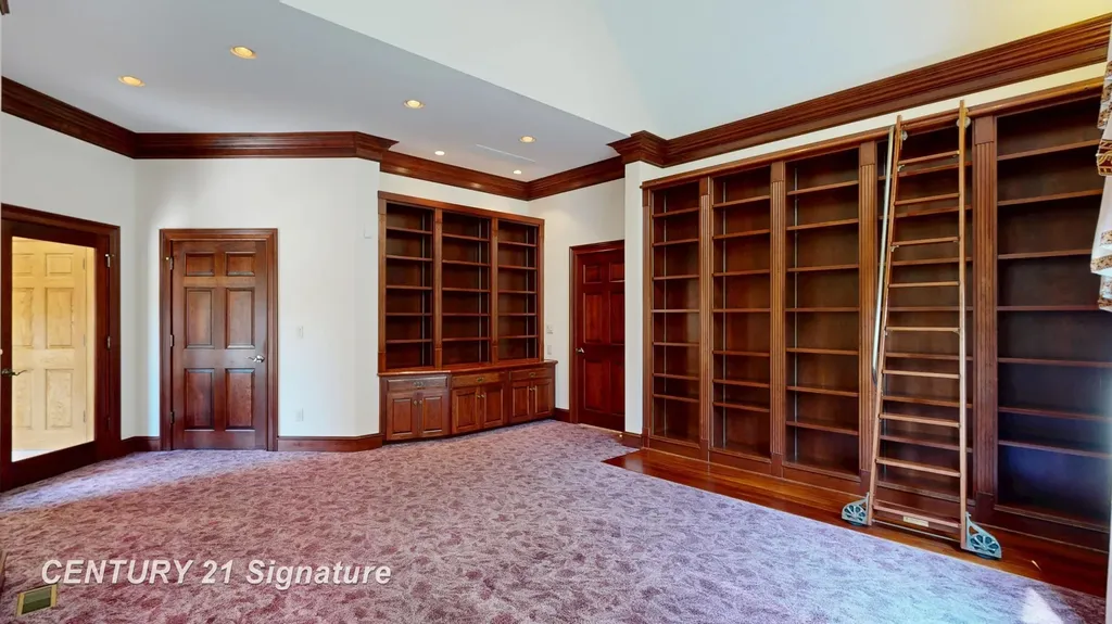 5590 Pine Gate Drive Saginaw Charter Township MI 48603